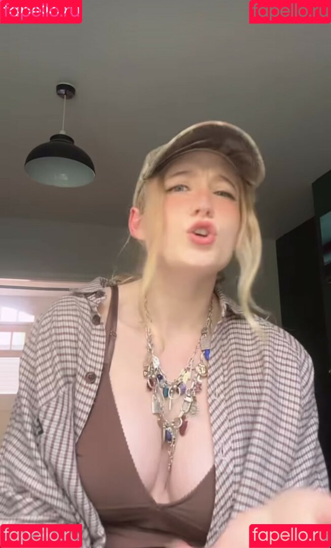 Janet Devlin Onlyfans Photo Gallery 