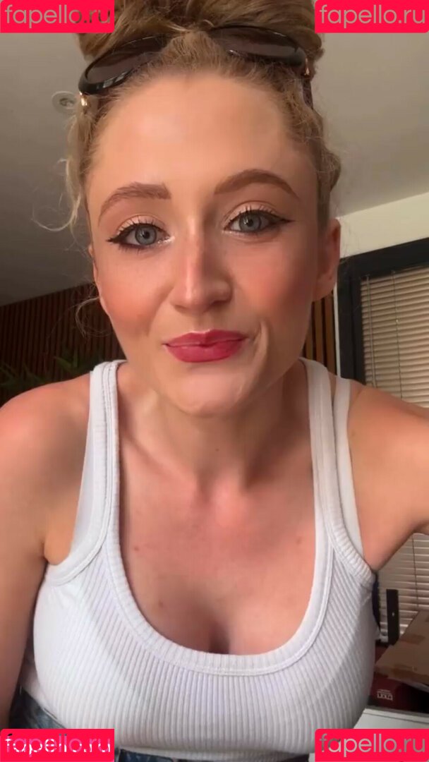 Janet Devlin Onlyfans Photo Gallery 