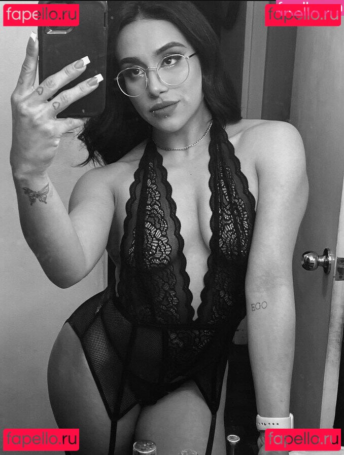 Alesanez Nude Onlyfans Photo 36