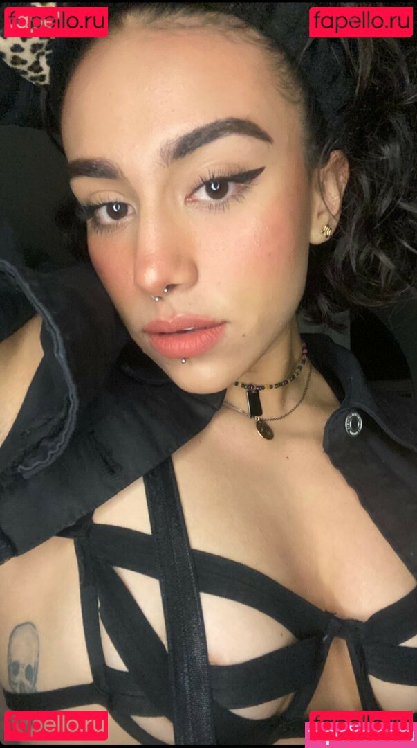 Alesanez Nude Onlyfans Photo 17