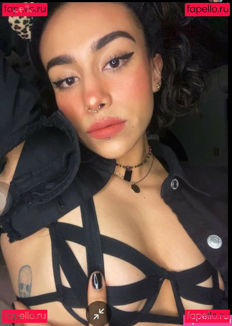 Alesanez Nude Onlyfans Photo 16