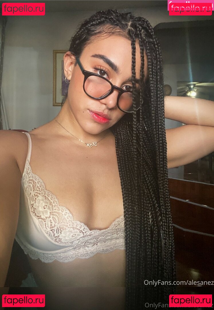 Alesanez Nude Onlyfans Photo 13