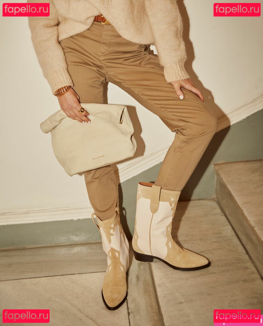 Molly Boots Nude Onlyfans Photo 5