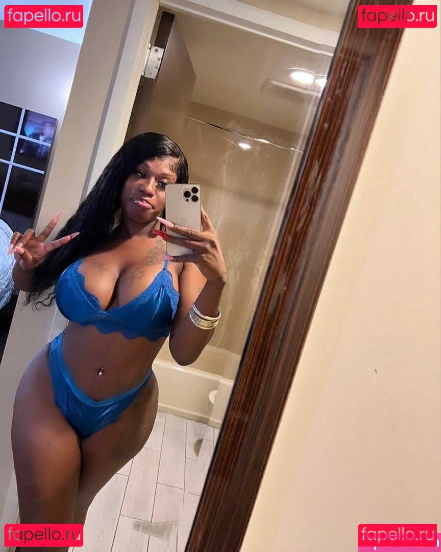 Bubbleazzasia Nude Onlyfans Photo 8
