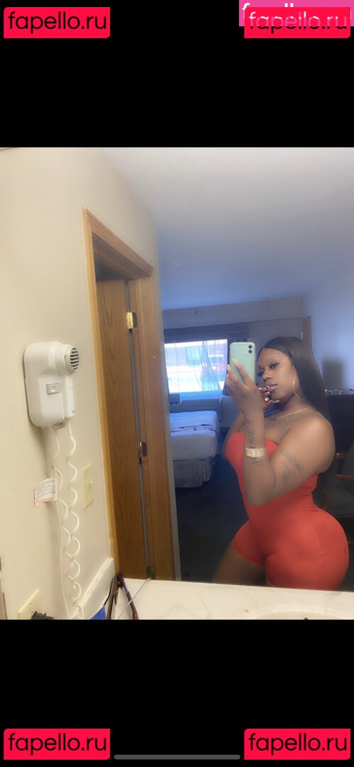Bubbleazzasia Nude Onlyfans Photo 3