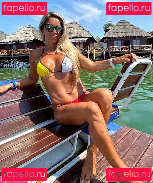 Jaroslava Nude Onlyfans Photo 37