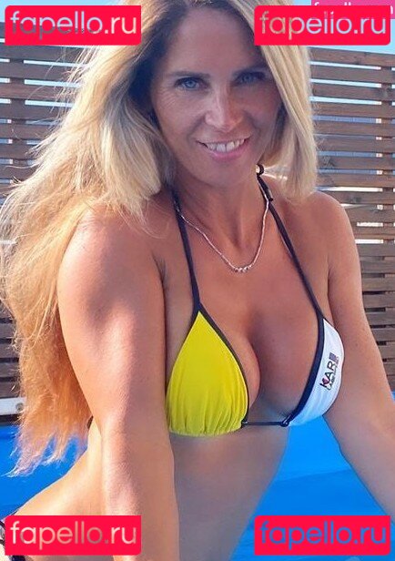 Jaroslava Nude Onlyfans Photo 34