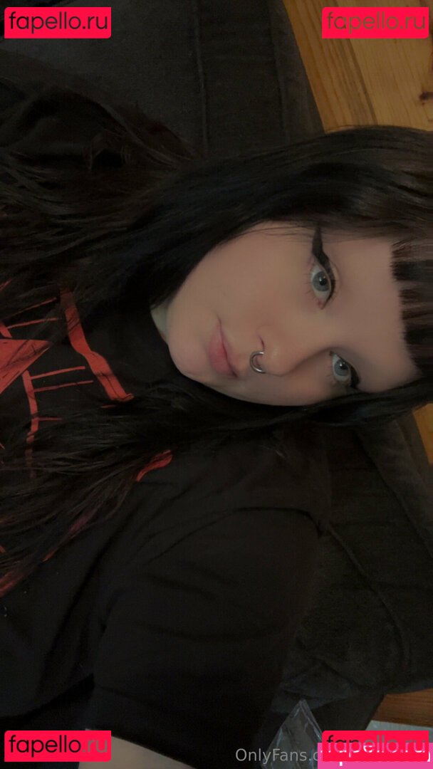 gothriana Nude Onlyfans Photo 7