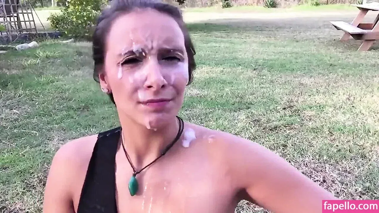 Mariah Leonne Onlyfans Photo Gallery 