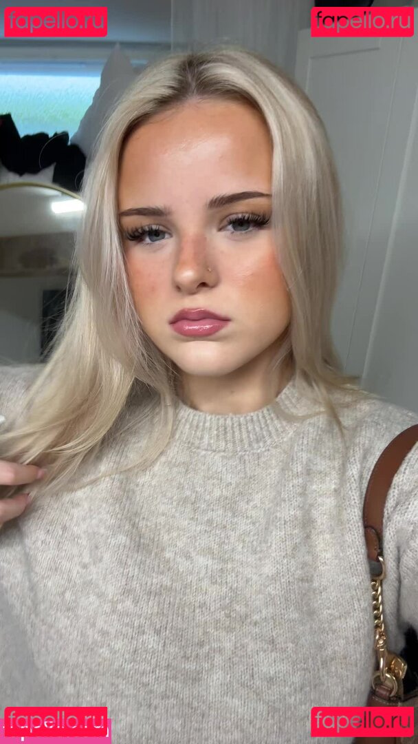 Rebecca Nude Onlyfans Photo 27