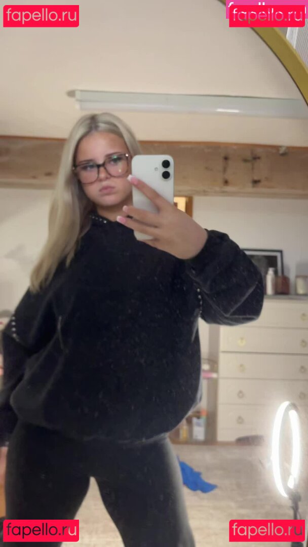 Rebecca Nude Onlyfans Photo 24