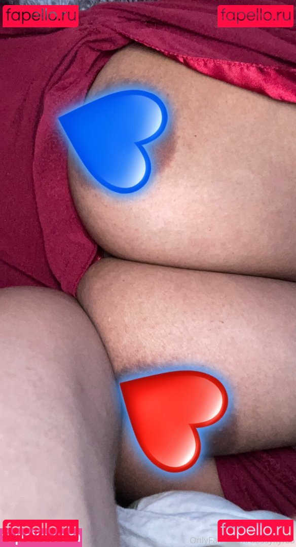 bossykyraa Nude Onlyfans Photo 8