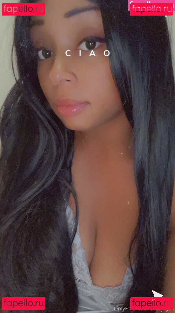 bossykyraa Nude Onlyfans Photo 7