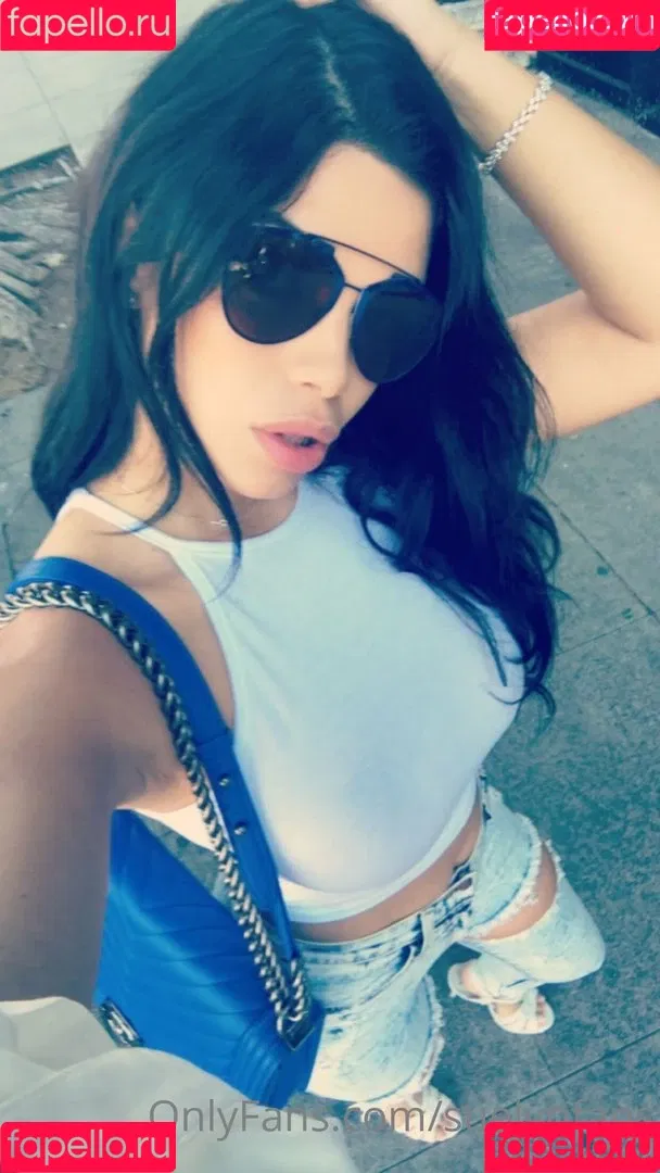 Suelyn Medeiros Onlyfans Photo Gallery 
