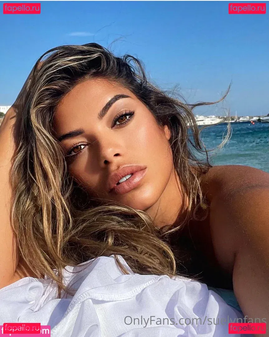 Suelyn Medeiros Onlyfans Photo Gallery 
