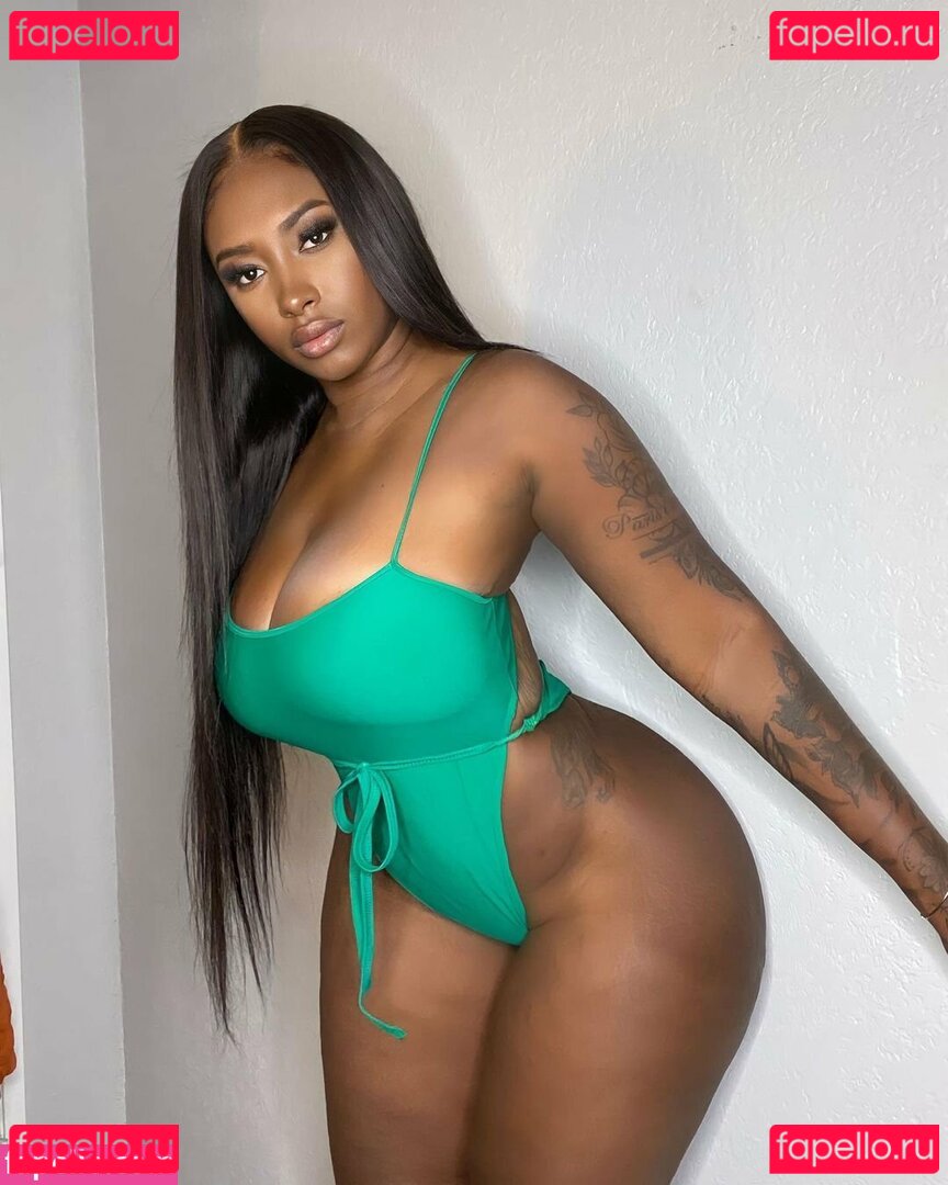 Nathalia Domingos Nude Onlyfans Photo 12