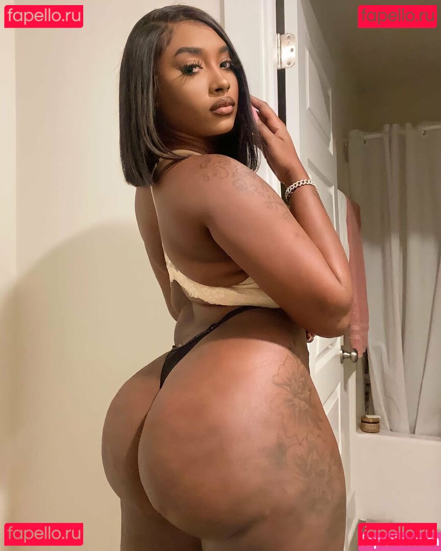 Nathalia Domingos Nude Onlyfans Photo 9