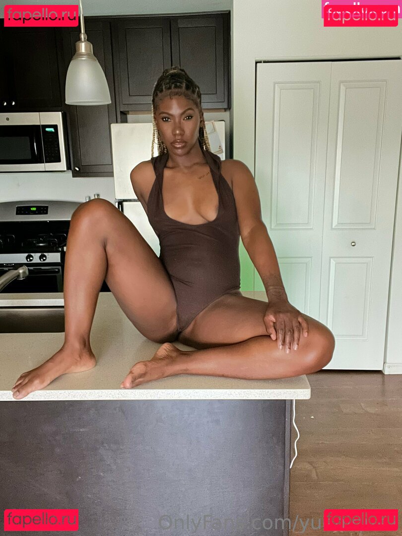 Yuenique Nude Onlyfans Photo 12