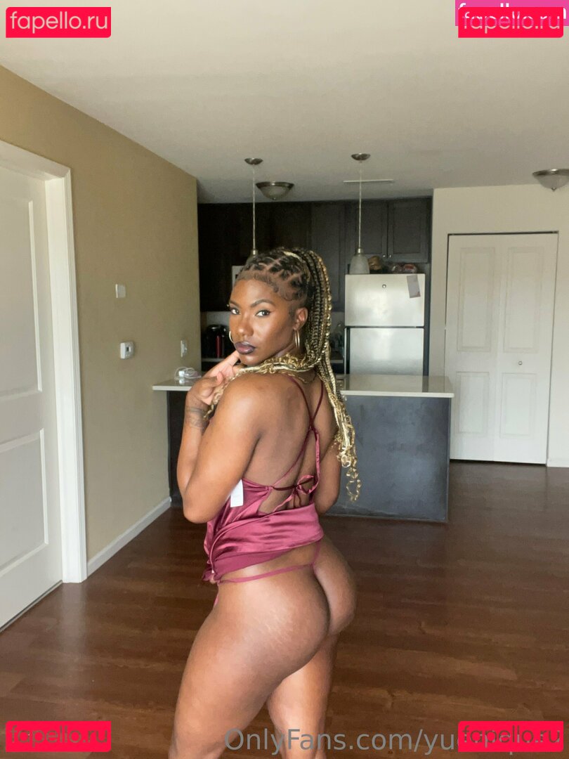 Yuenique Nude Onlyfans Photo 10