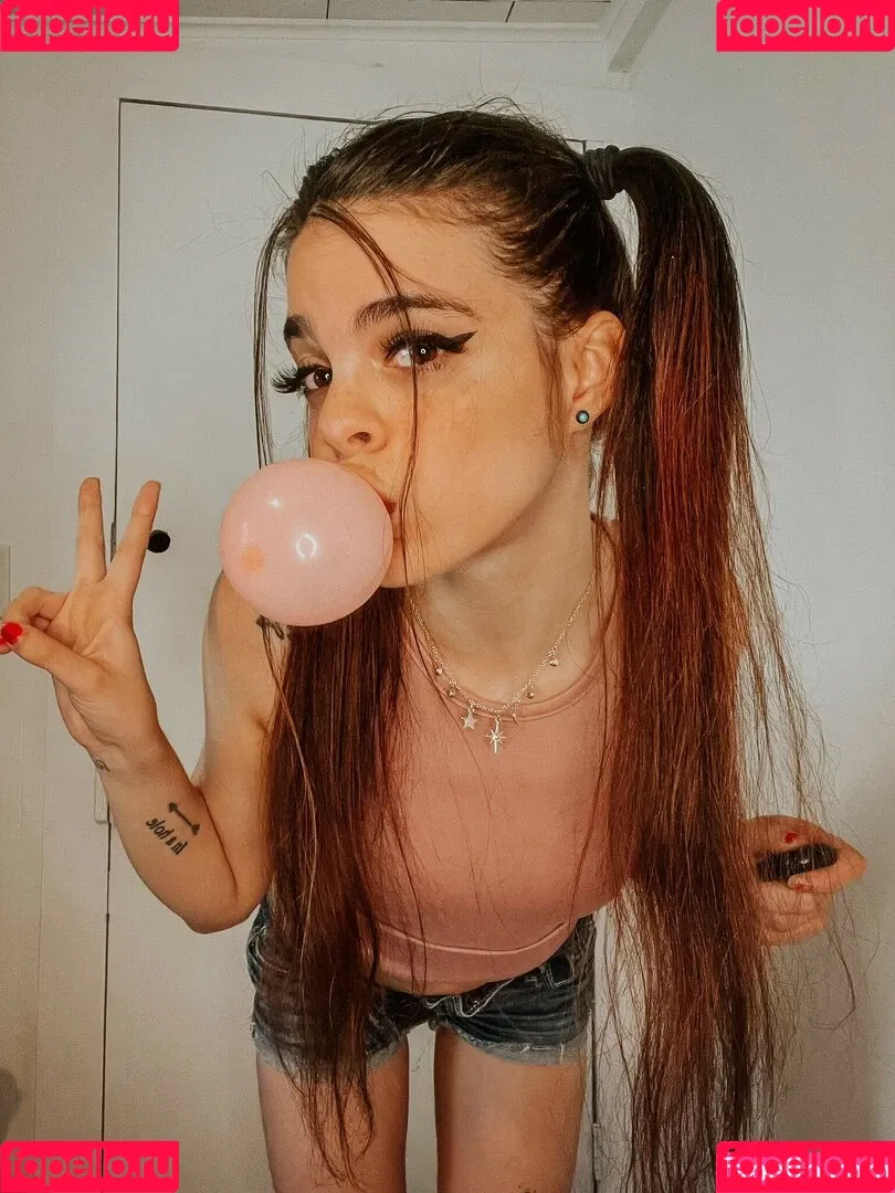 Shegavemethree Onlyfans Photo Gallery 