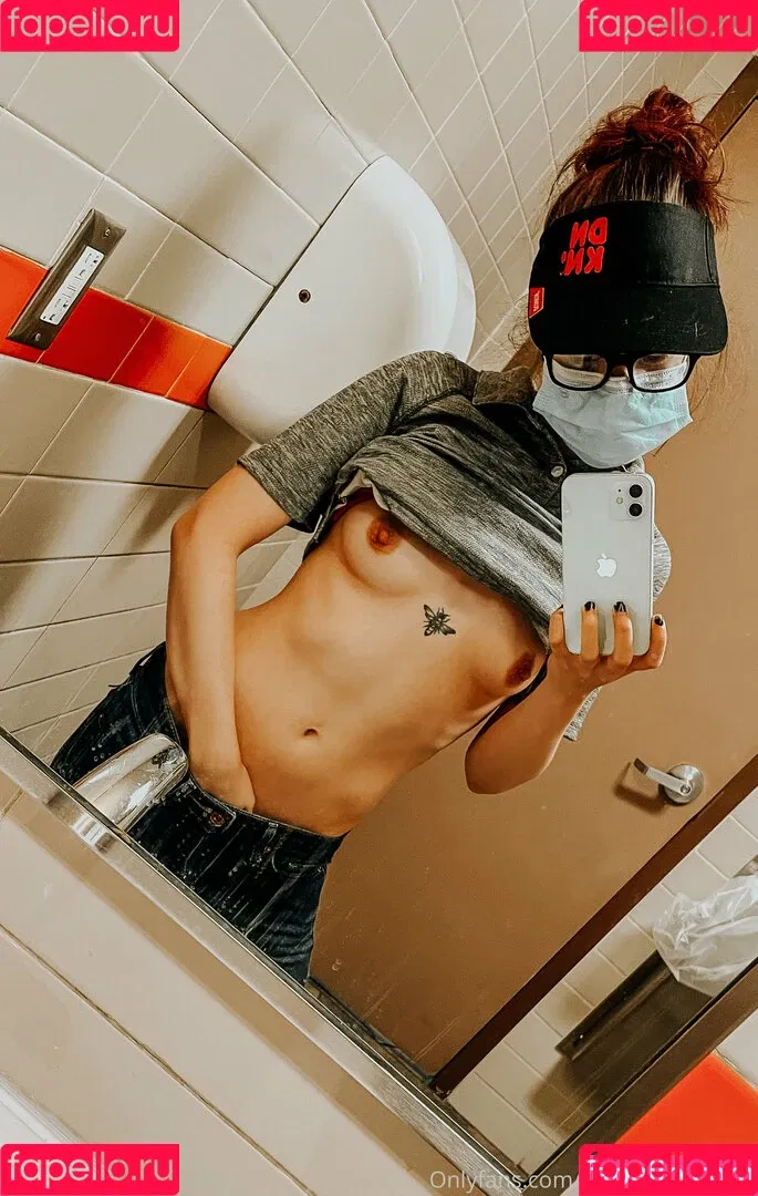 Shegavemethree Onlyfans Photo Gallery 