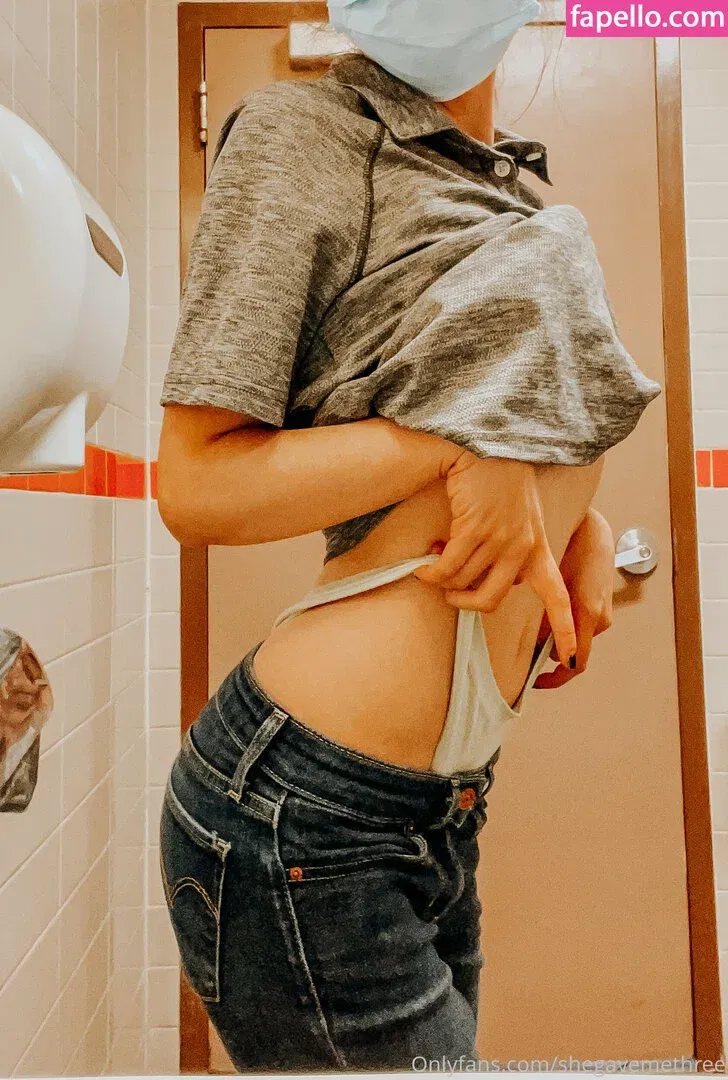 Shegavemethree Onlyfans Photo Gallery 