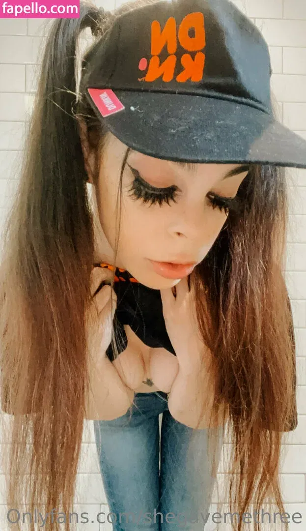 Shegavemethree Onlyfans Photo Gallery 