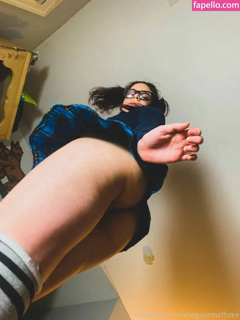 Shegavemethree Onlyfans Photo Gallery 