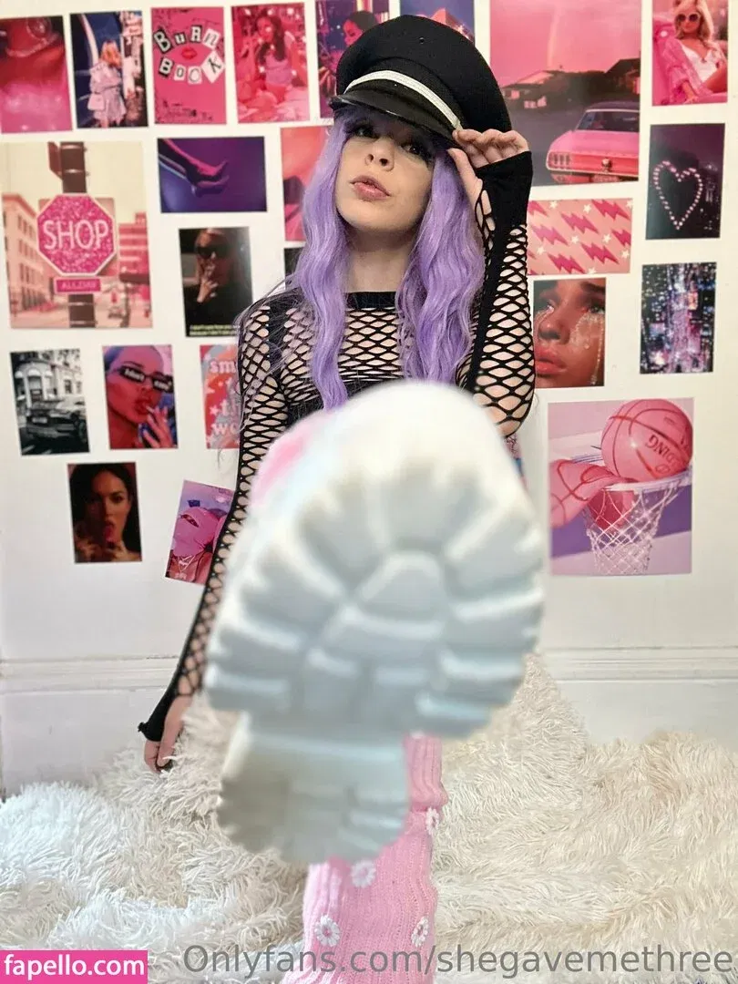 Shegavemethree Onlyfans Photo Gallery 