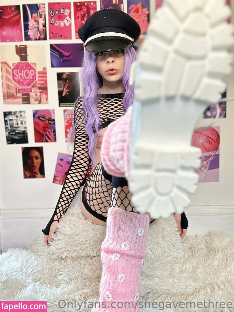 Shegavemethree Onlyfans Photo Gallery 