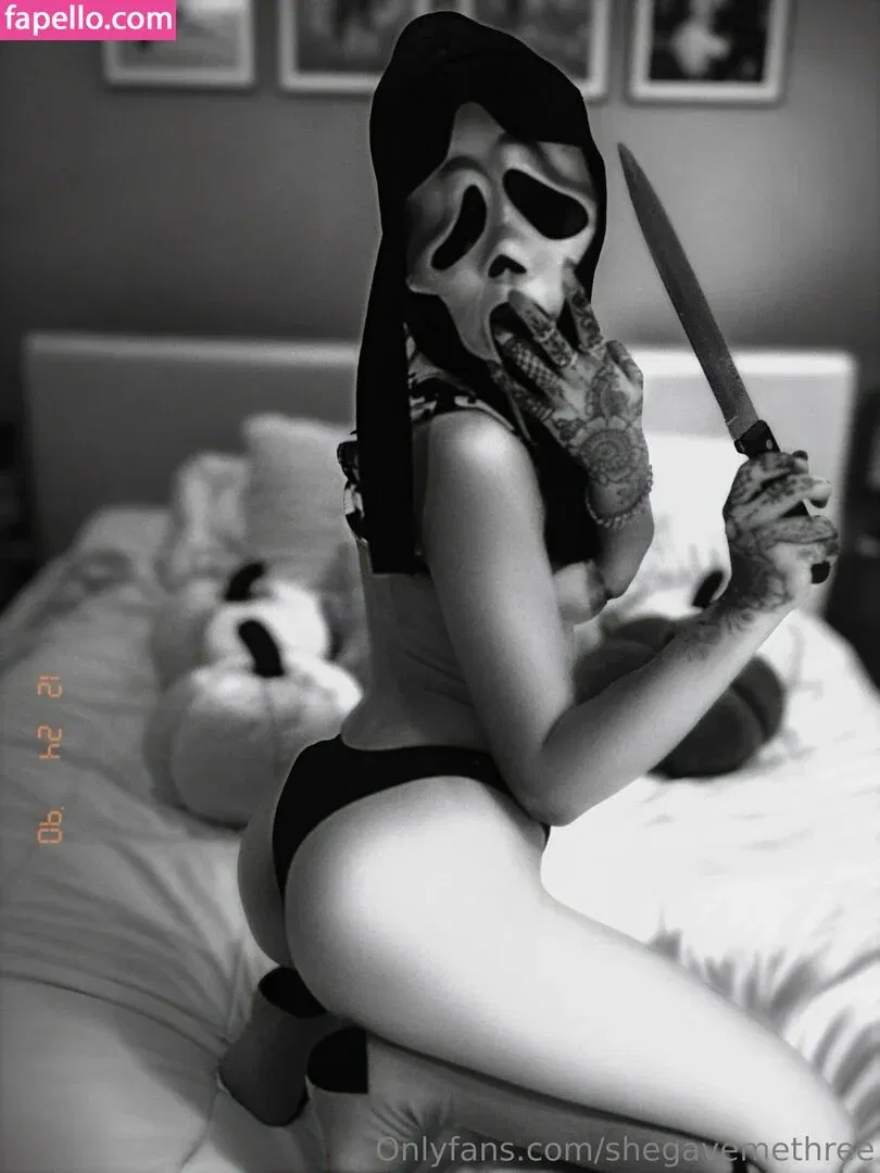 Shegavemethree Onlyfans Photo Gallery 