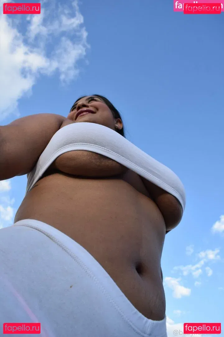 Yeraldin Lopez Onlyfans Photo Gallery 