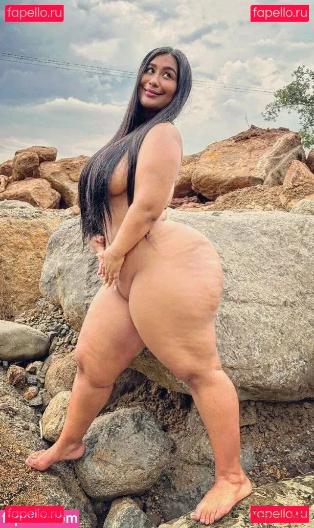 Yeraldin Lopez Onlyfans Photo Gallery 