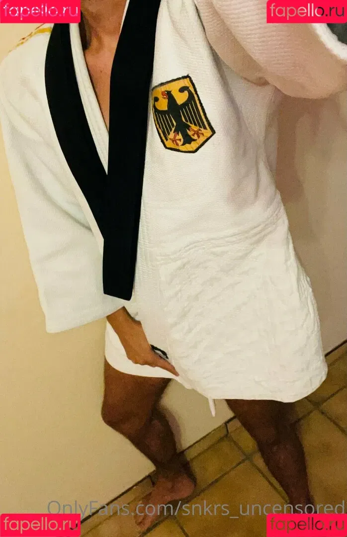 snkrs_uncensored Onlyfans Photo Gallery 