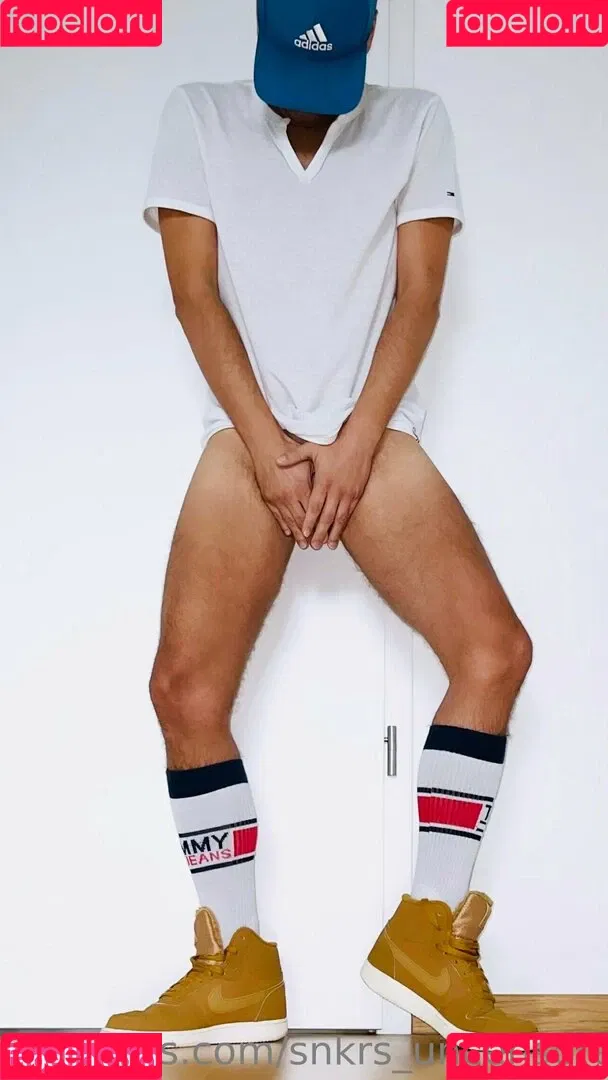 snkrs_uncensored Onlyfans Photo Gallery 