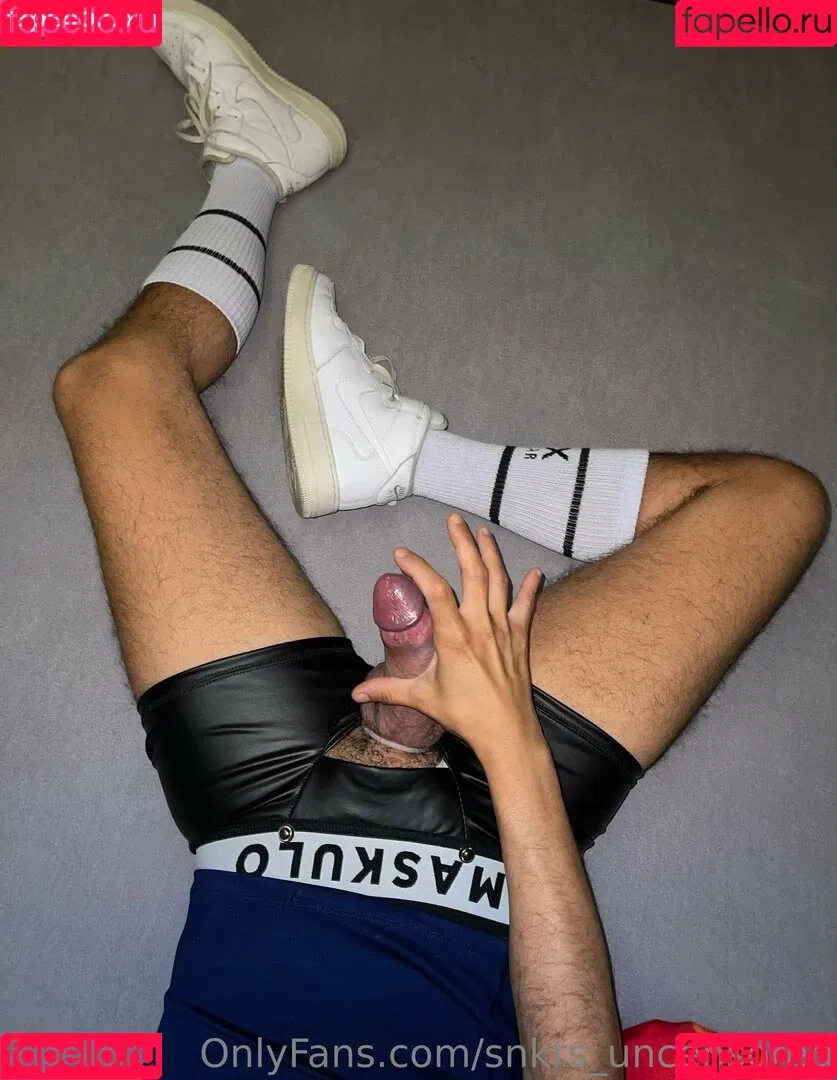 snkrs_uncensored Onlyfans Photo Gallery 