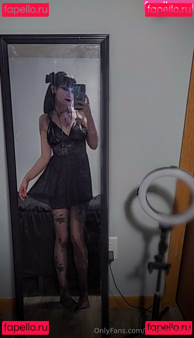 bluegothgf69 Nude Onlyfans Photo 14
