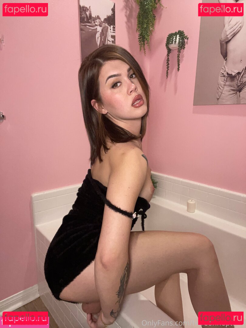 hereonneptune Nude Onlyfans Photo 6