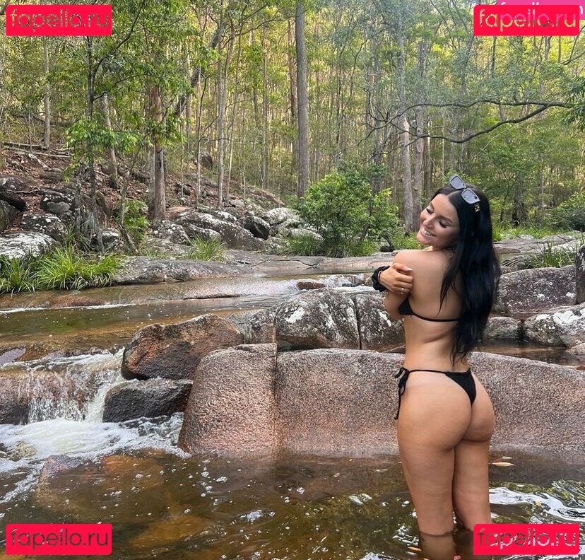 Lucy Wallace Nude Onlyfans Photo 15