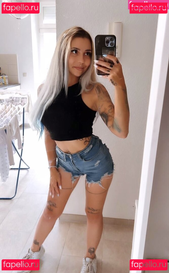 Anne Samanta Schubert Nude Onlyfans Photo 39