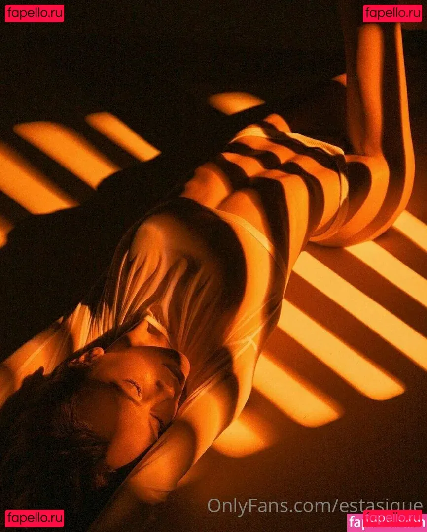 estasique Onlyfans Photo Gallery 