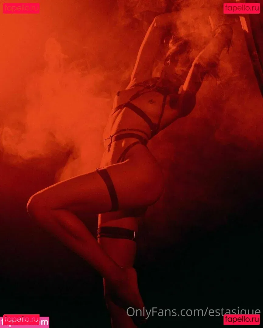 estasique Onlyfans Photo Gallery 