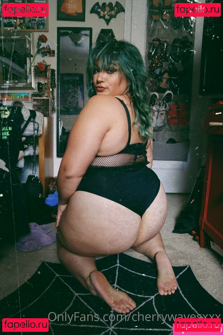 Cherrywavesxxx Nude Onlyfans Photo 3