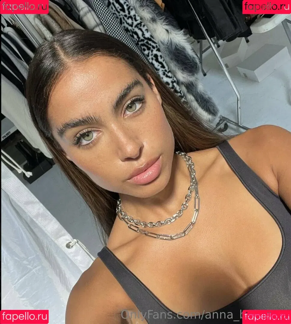 anna_baby_18 Onlyfans Photo Gallery 