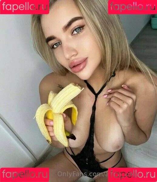 anna_baby_18 Onlyfans Photo Gallery 