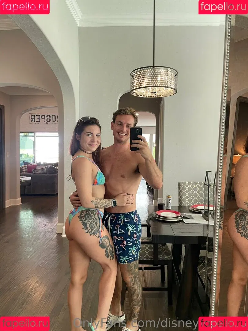 disneyyrose13 Onlyfans Photo Gallery 