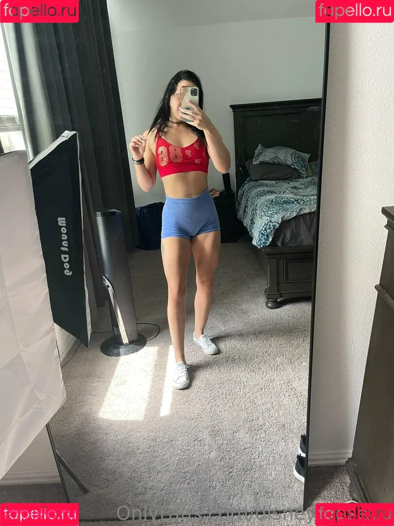disneyyrose13 Onlyfans Photo Gallery 
