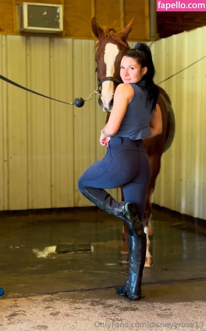 disneyyrose13 Onlyfans Photo Gallery 