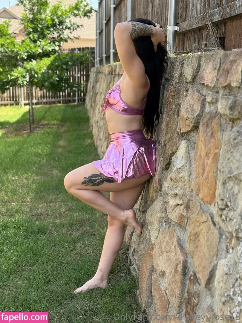 disneyyrose13 Onlyfans Photo Gallery 