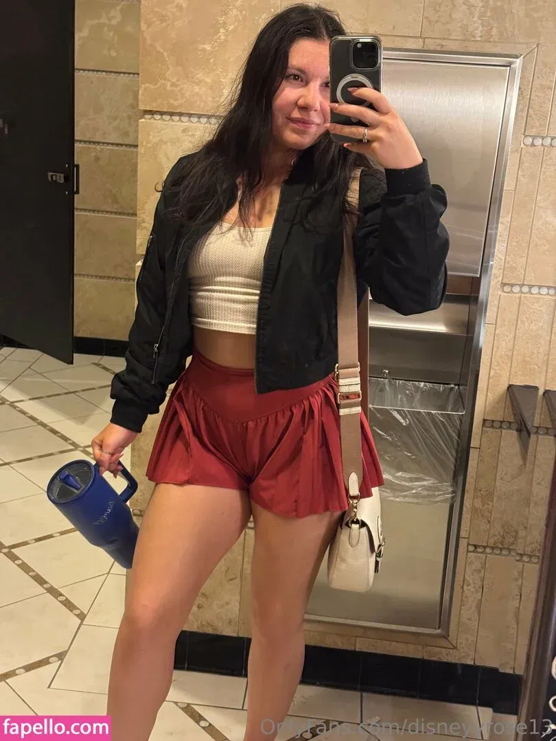 disneyyrose13 Onlyfans Photo Gallery 